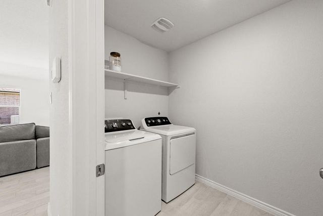 213 Gauge RD, Thorndale, TX 76577