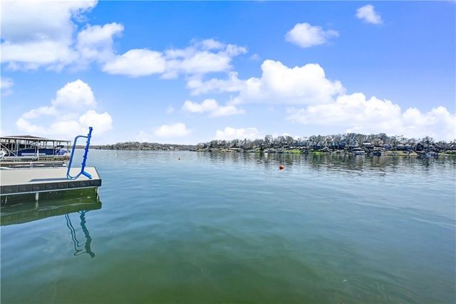 11 & 10 F Street, Lake Lotawana, MO 64086