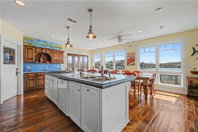 11 & 10 F Street, Lake Lotawana, MO 64086