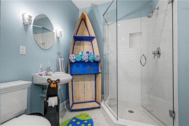 11 & 10 F Street, Lake Lotawana, MO 64086