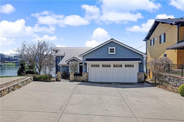 11 & 10 F Street, Lake Lotawana, MO 64086