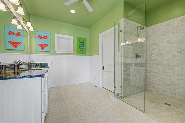 11 & 10 F Street, Lake Lotawana, MO 64086