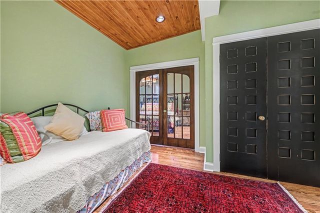 11 & 10 F Street, Lake Lotawana, MO 64086