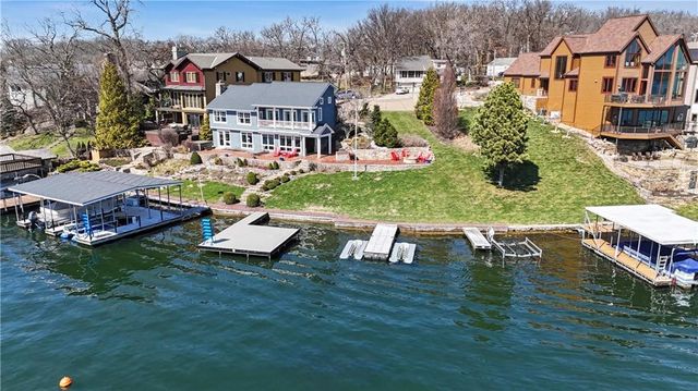 11 & 10 F Street, Lake Lotawana, MO 64086