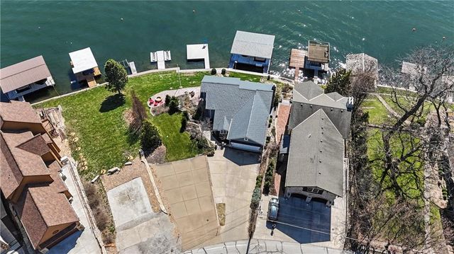 11 & 10 F Street, Lake Lotawana, MO 64086