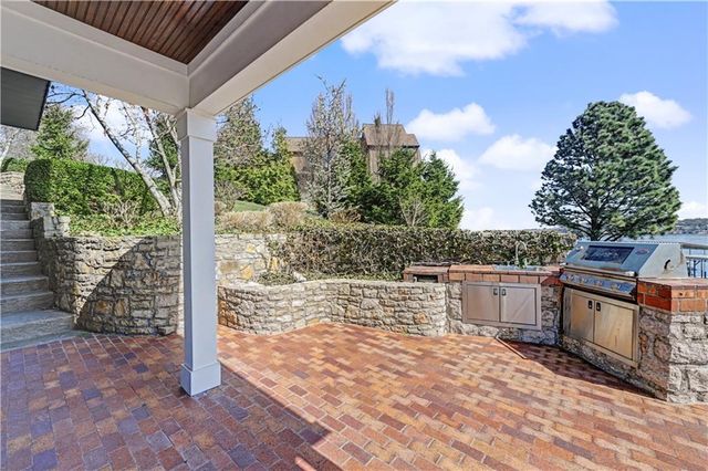 11 & 10 F Street, Lake Lotawana, MO 64086