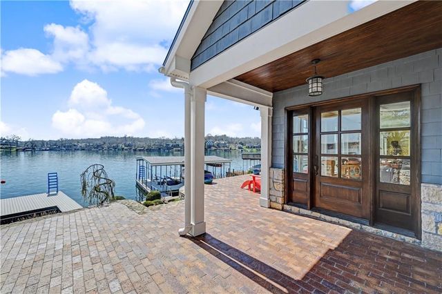 11 & 10 F Street, Lake Lotawana, MO 64086