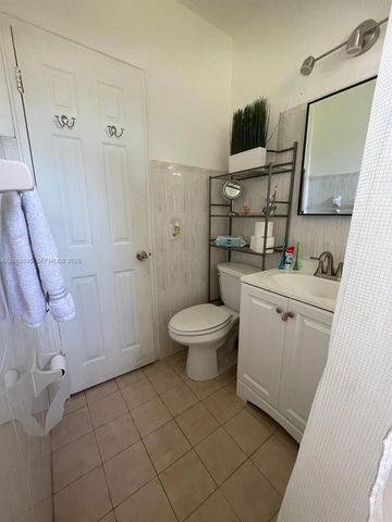 3551 SW 11th Street 7B, Miami, FL 33135