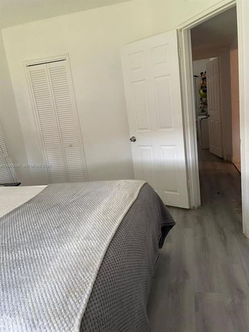 3551 SW 11th Street 7B, Miami, FL 33135