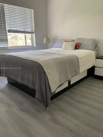 3551 SW 11th Street 7B, Miami, FL 33135