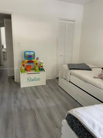 3551 SW 11th Street 7B, Miami, FL 33135