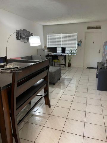 3551 SW 11th Street 7B, Miami, FL 33135