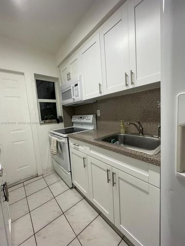 3551 SW 11th Street 7B, Miami, FL 33135