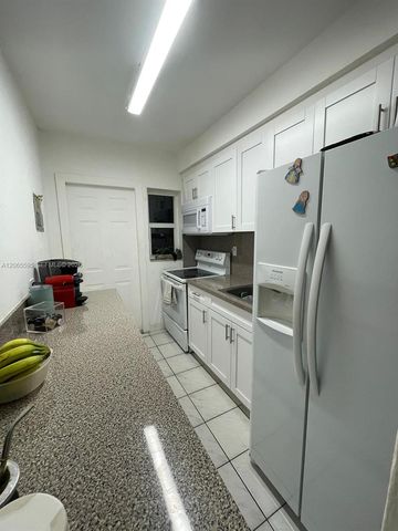 3551 SW 11th Street 7B, Miami, FL 33135