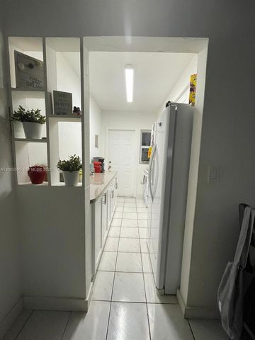 3551 SW 11th Street 7B, Miami, FL 33135