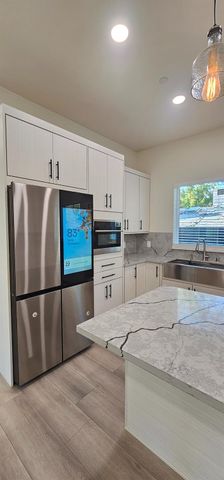 5696 San Juan Ave, Citrus Heights, CA 95610