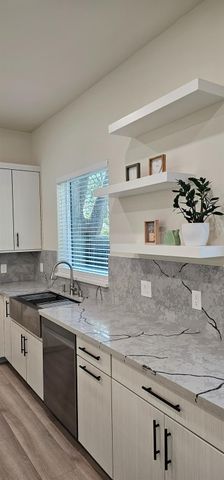 5696 San Juan Ave, Citrus Heights, CA 95610
