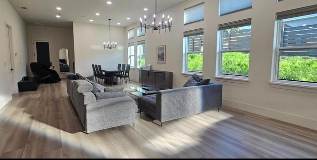 5696 San Juan Ave, Citrus Heights, CA 95610