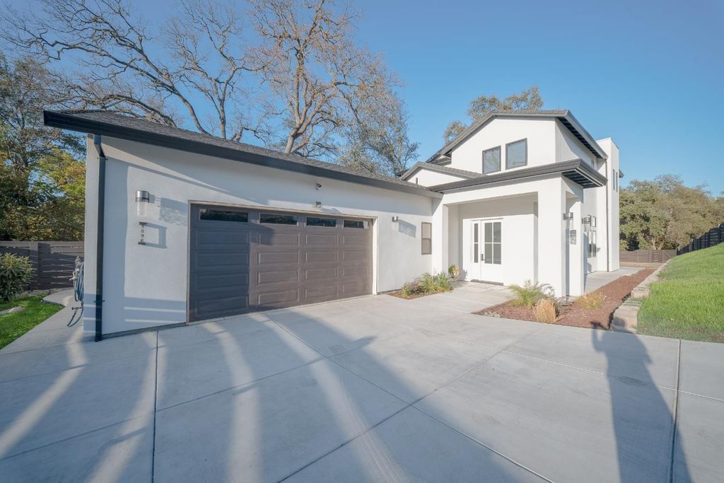 5696 San Juan Ave, Citrus Heights, CA 95610