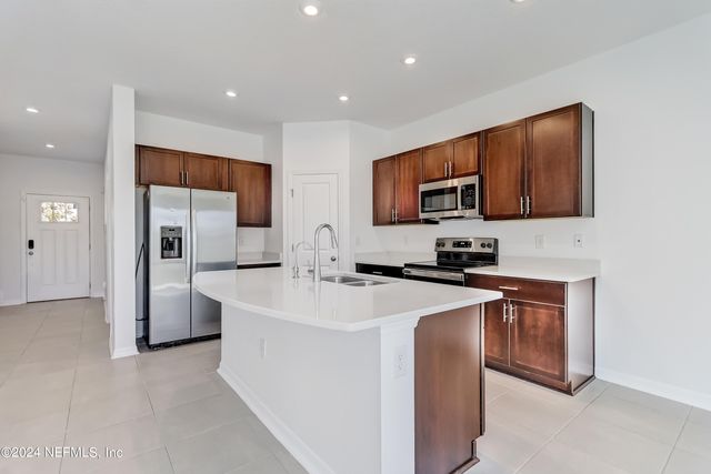 13115 ANNIES WALK Drive, Jacksonville, FL 32218