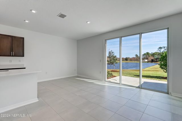 13115 ANNIES WALK Drive, Jacksonville, FL 32218