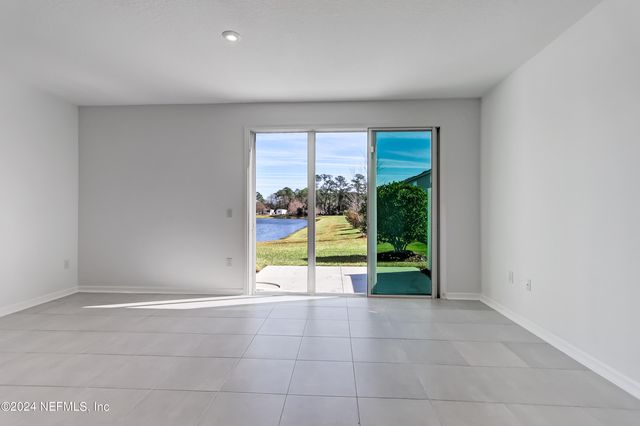 13115 ANNIES WALK Drive, Jacksonville, FL 32218
