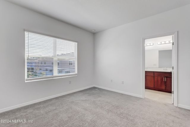 13115 ANNIES WALK Drive, Jacksonville, FL 32218