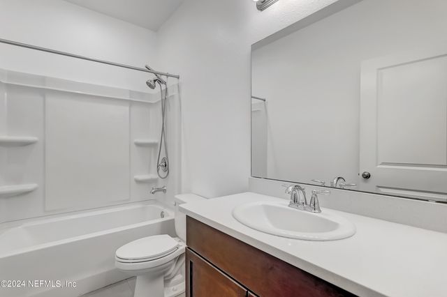 13115 ANNIES WALK Drive, Jacksonville, FL 32218