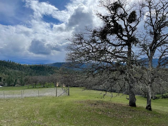 10250 Sterling Creek Road, Jacksonville, OR 97530