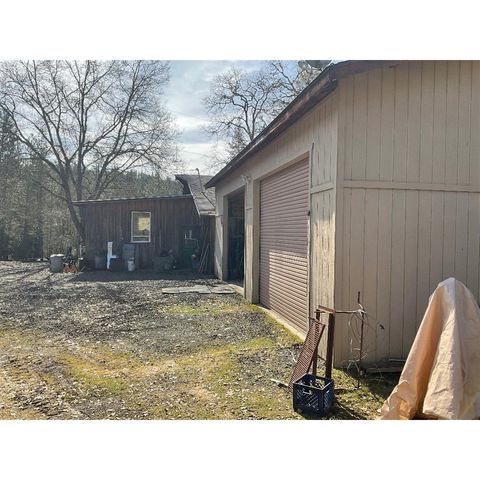10250 Sterling Creek Road, Jacksonville, OR 97530