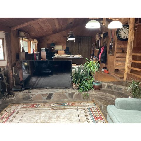 10250 Sterling Creek Road, Jacksonville, OR 97530