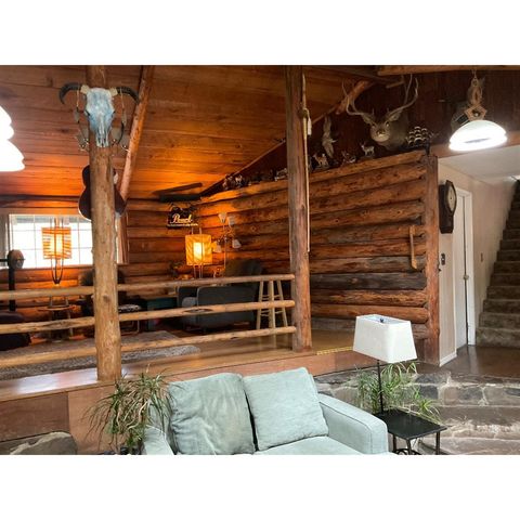 10250 Sterling Creek Road, Jacksonville, OR 97530