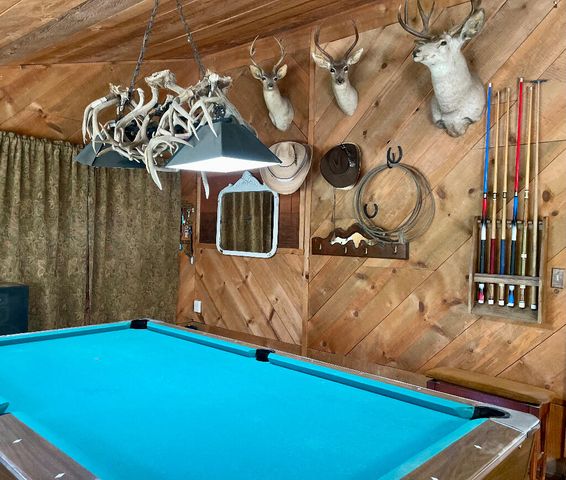 10250 Sterling Creek Road, Jacksonville, OR 97530