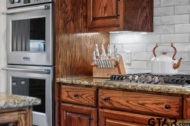 305 Hines Crossing, Bullard, TX 75757