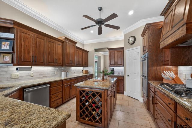 305 Hines Crossing, Bullard, TX 75757