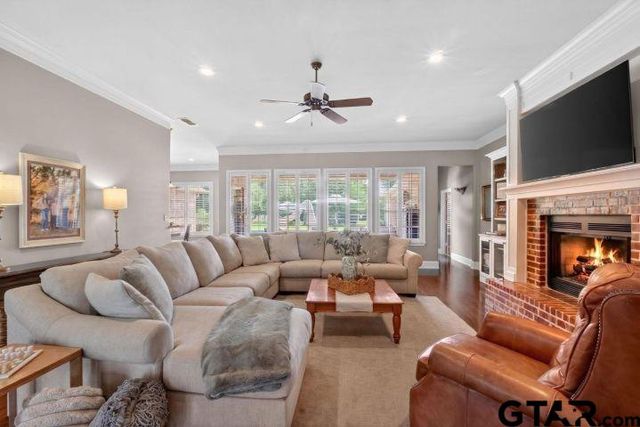 305 Hines Crossing, Bullard, TX 75757