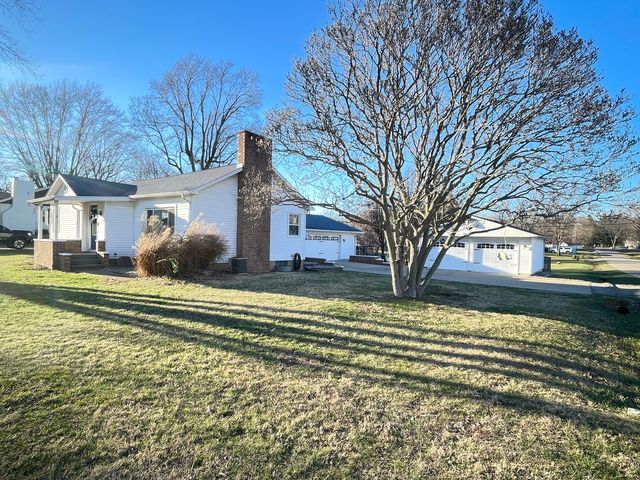 401 Lakeview Avenue, Danville, IL 61832