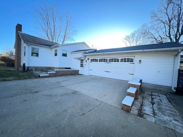 401 Lakeview Avenue, Danville, IL 61832