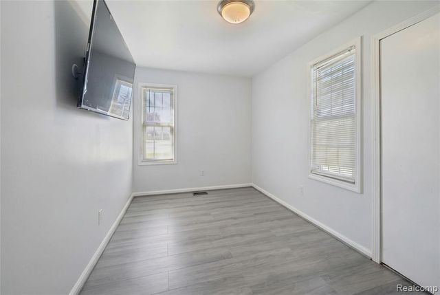 37031 Colgate, Sterling Heights, MI 48310