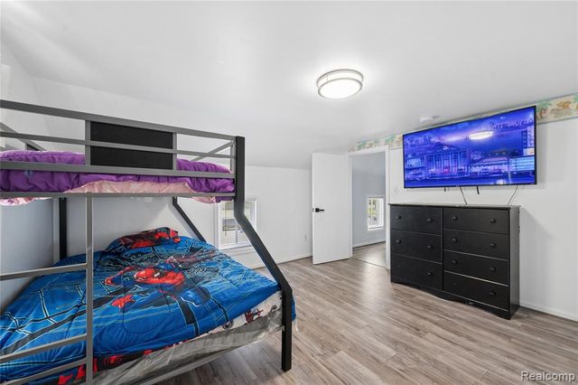 37031 Colgate, Sterling Heights, MI 48310