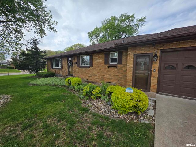 923 W NORTHMOOR Road, Peoria, IL 61614