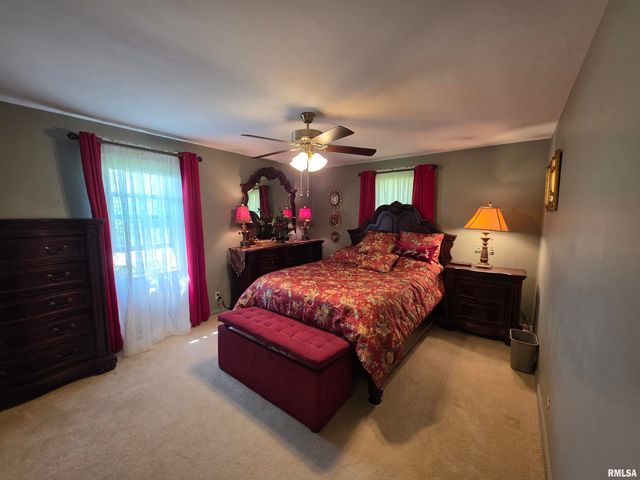 923 W NORTHMOOR Road, Peoria, IL 61614