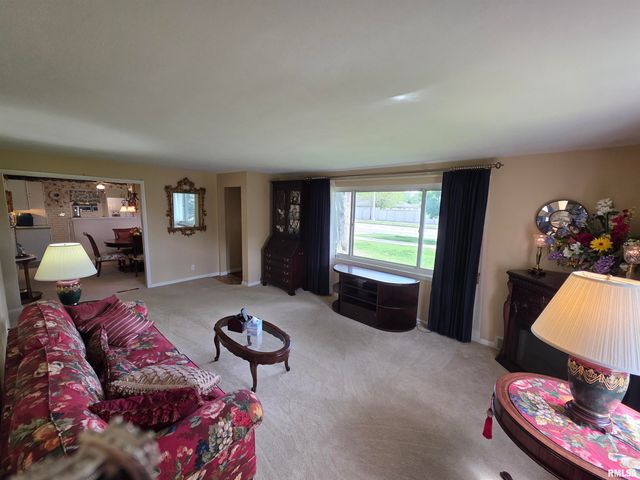 923 W NORTHMOOR Road, Peoria, IL 61614
