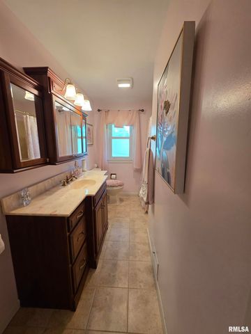 923 W NORTHMOOR Road, Peoria, IL 61614