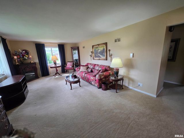 923 W NORTHMOOR Road, Peoria, IL 61614