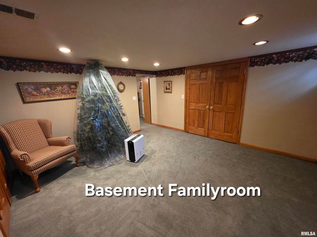 923 W NORTHMOOR Road, Peoria, IL 61614