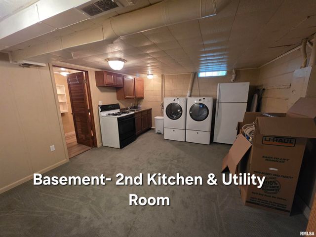 923 W NORTHMOOR Road, Peoria, IL 61614