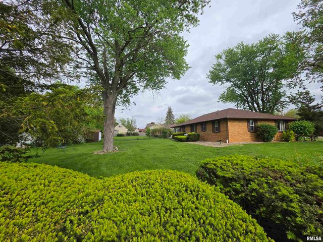 923 W NORTHMOOR Road, Peoria, IL 61614