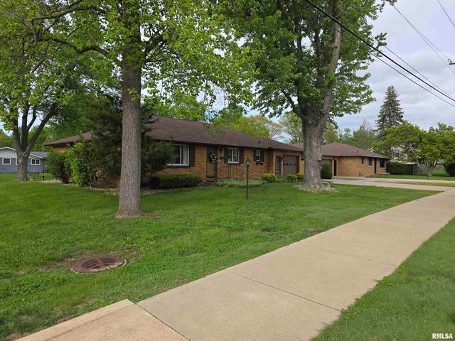 923 W NORTHMOOR Road, Peoria, IL 61614
