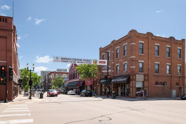 811 Smetana Road 8, Hopkins, MN 55343